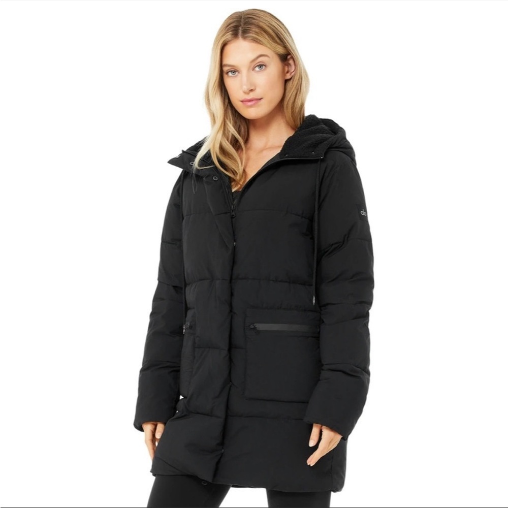 ALO Yoga Cypress Puffer size Small